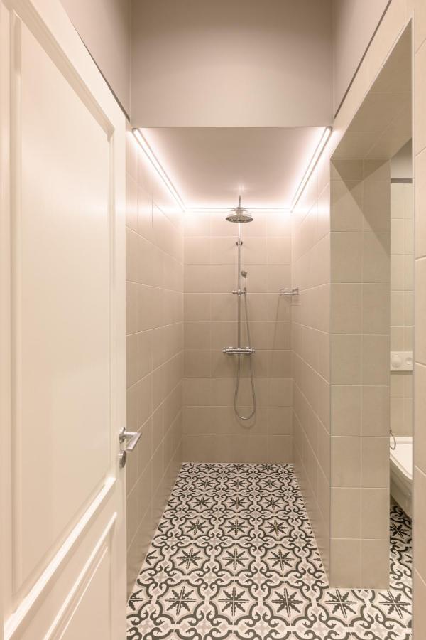 Apartment Grand Residents *